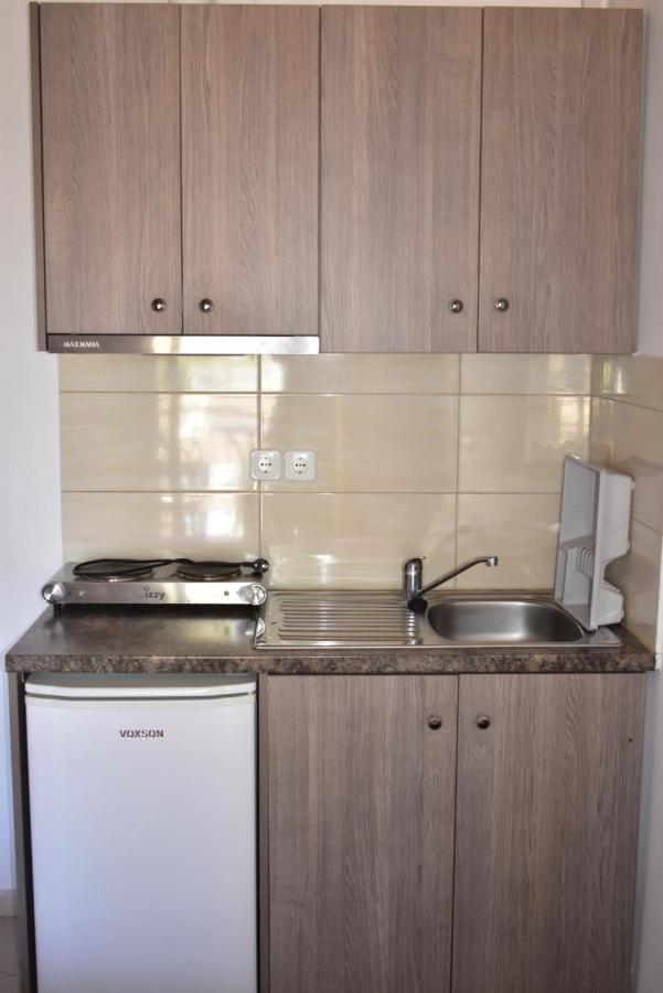 Michalis Place Apartments Василики Экстерьер фото